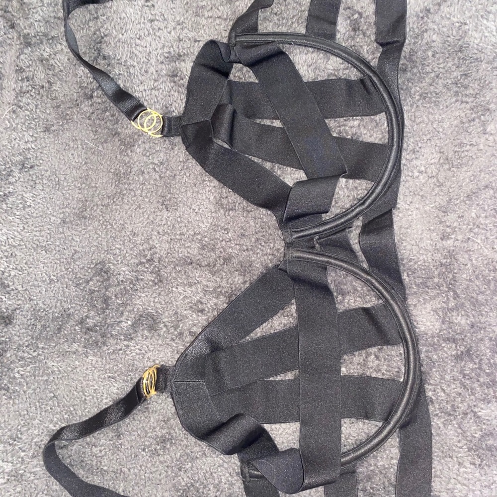 Strap Bra Black